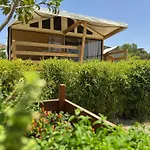 Terreforti Luxury Village ホテル